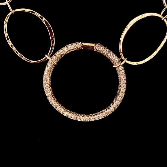 Hammered Gold Tone Jewelry Set: Matching Necklace, Bracelet, Earrings - Picture 4 of 7